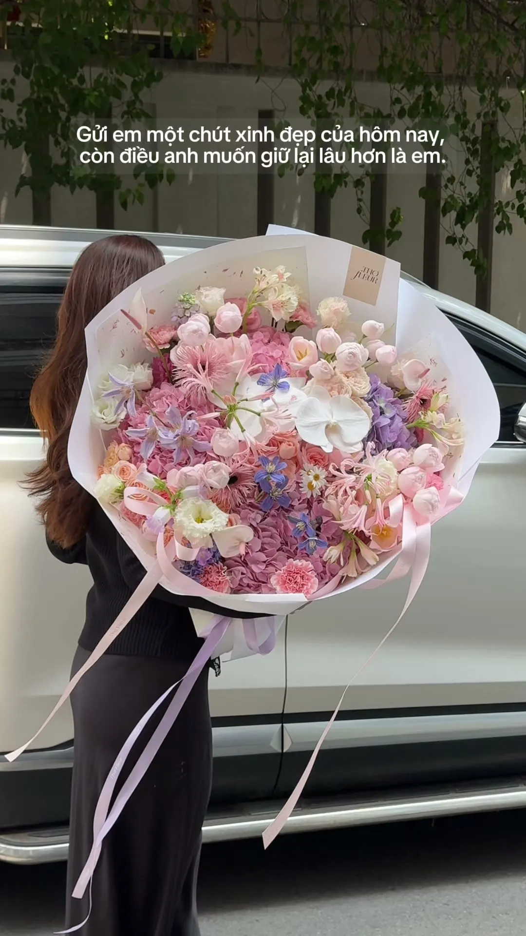Item: Flower Bouquet
Photo: For our valued customers
_______
𝐓𝐡𝐨̛ 𝐅𝐥𝐞𝐮𝐫 - 𝐀 𝐒𝐲𝐦𝐛𝐨𝐥 𝐎𝐟 𝐋𝐨𝐯𝐞 
▪️GIẢM 5% KHI CHECKIN TẠI SHOP
▪️79 Hồ Văn Huê, Phường Đức Nhuận, TP Hồ Chí Minh
▪️0798080779
▪Instagram @tho_fleur
▪️Tiktok: @thofleur
#thofleur #shophoa #hoatuoi #florist