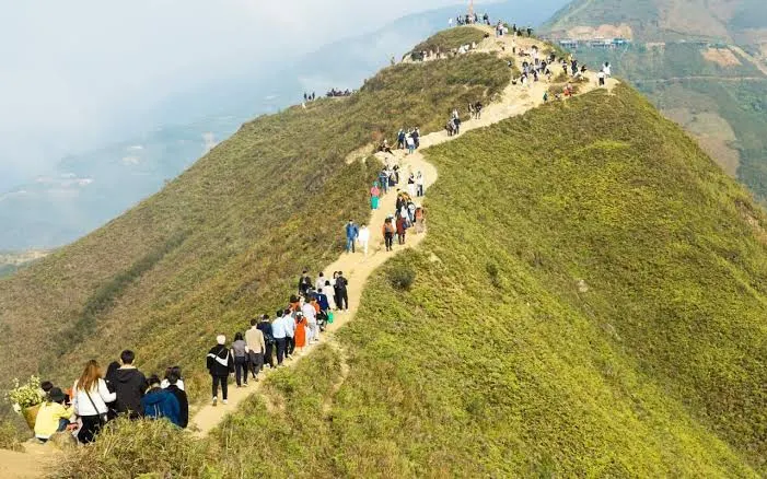 Khí hậu hanh khô trên đỉnh núi Tà Xùa tháng 11