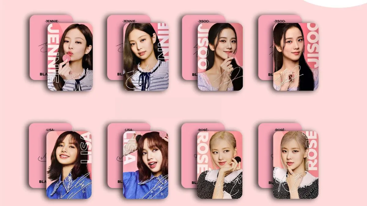 Bàn tay đang đổi vài tấm card bo góc tại buổi offline fan