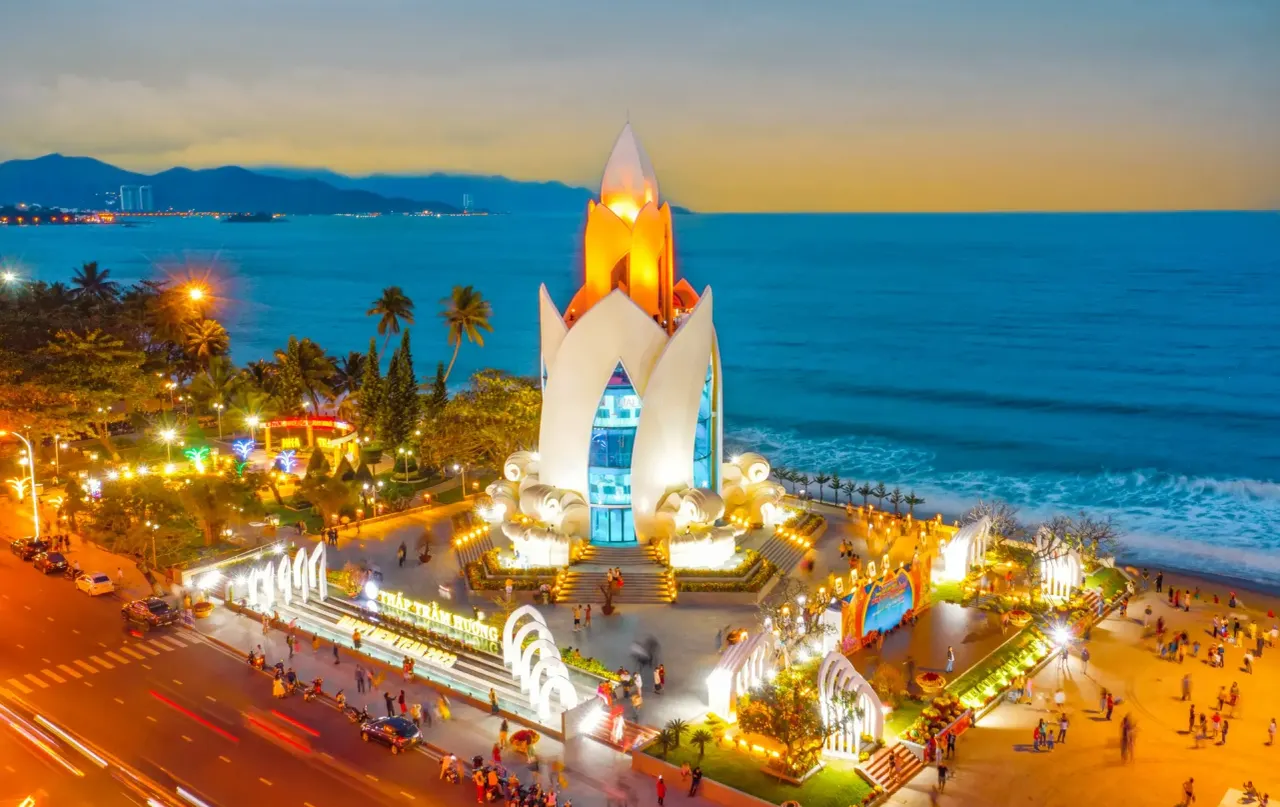 Thời tiết Nha Trang tháng 11 có nắng nhẹ và mây rải rác