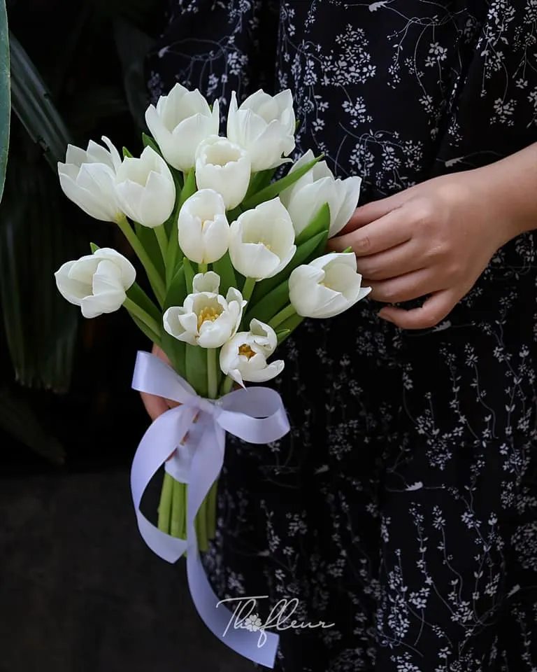 Hoa cưới tulip 53