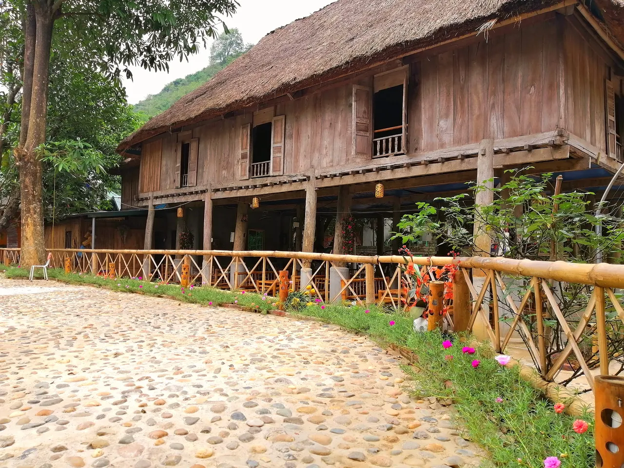 Homestay nhà sàn bản Lác Mai Châu