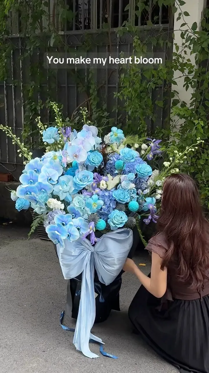 You make my heart bloom

Item: Flower Bouquet
Photo: For our valued customers
_______
𝐓𝐡𝐨̛ 𝐅𝐥𝐞𝐮𝐫 - 𝐀 𝐒𝐲𝐦𝐛𝐨𝐥 𝐎𝐟 𝐋𝐨𝐯𝐞 
▪️GIẢM 5% KHI CHECKIN TẠI SHOP
▪️79 Hồ Văn Huê, Phường Đức Nhuận, TP Hồ Chí Minh
▪️0798080779
▪Instagram @tho_fleur
▪️Tiktok: @thofleur
#thofleur #shophoa #hoatuoi #florist