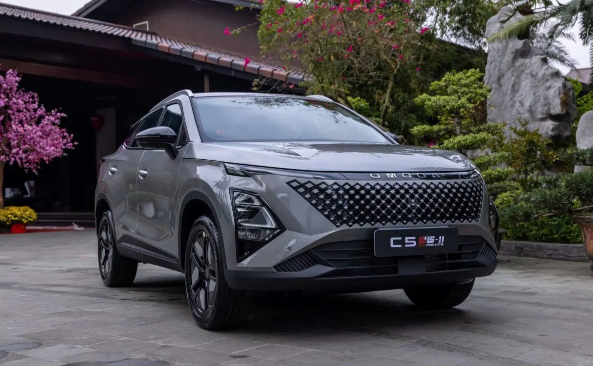 Xe hybrid phổ thông giá dưới 600 triệu tại showroom năm 2026