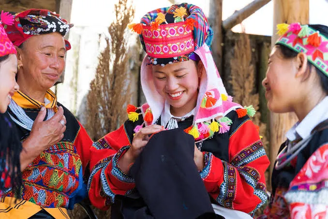 Họa tiết thêu truyền thống của người Lô Lô tại Lô Lô Chải