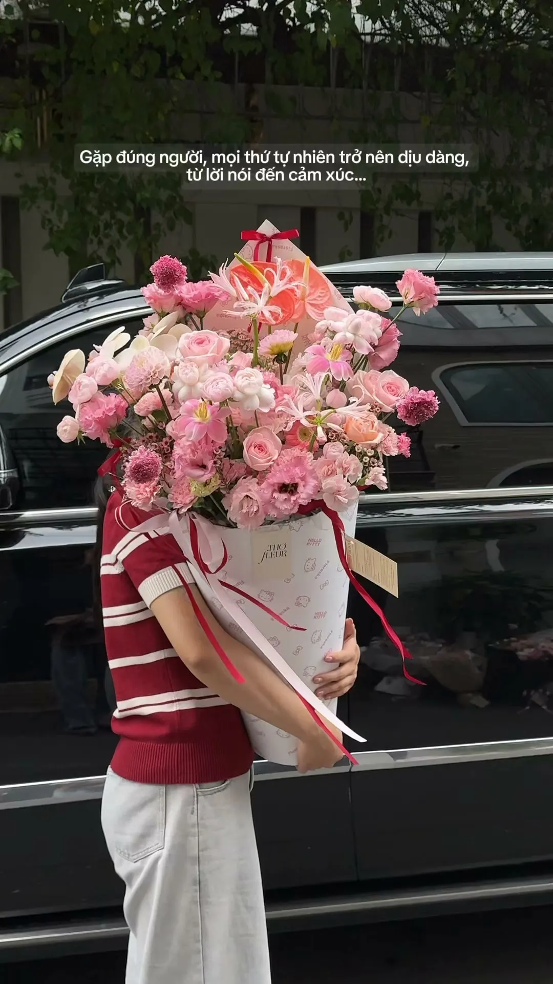 “Gặp đúng người, mọi thứ tự nhiên trở nên dịu dàng, từ lời nói đến cảm xúc…”

Item: Flower Bouquet
Photo: For our valued customers
_______
𝐓𝐡𝐨̛ 𝐅𝐥𝐞𝐮𝐫 - 𝐀 𝐒𝐲𝐦𝐛𝐨𝐥 𝐎𝐟 𝐋𝐨𝐯𝐞 
▪️GIẢM 5% KHI CHECKIN TẠI SHOP
▪️79 Hồ Văn Huê, Phường Đức Nhuận, TP Hồ Chí Minh
▪️0798080779
▪Instagram @tho_fleur
▪️Tiktok: @thofleur
#thoòleur #shophoa #hoatuoi #florist #florist